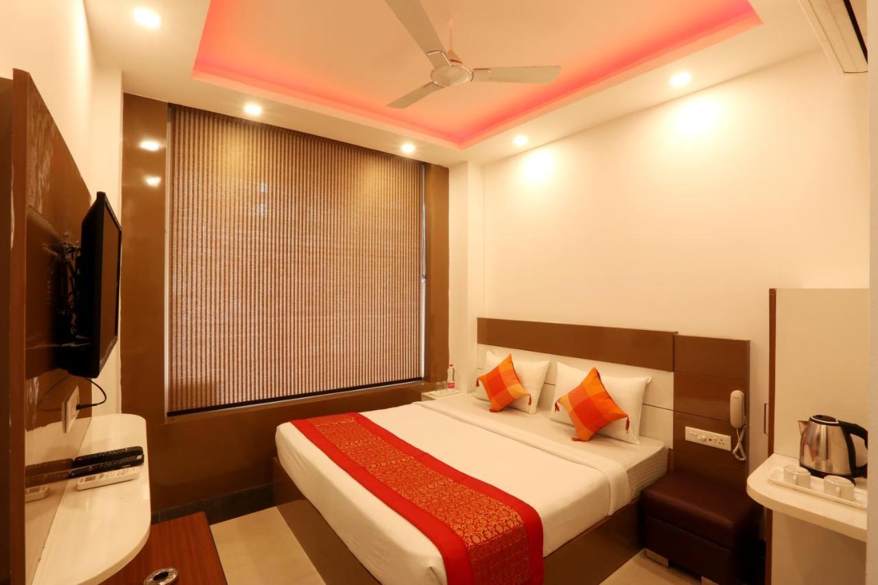 Hotel Square Stay Нью-Дели Экстерьер фото