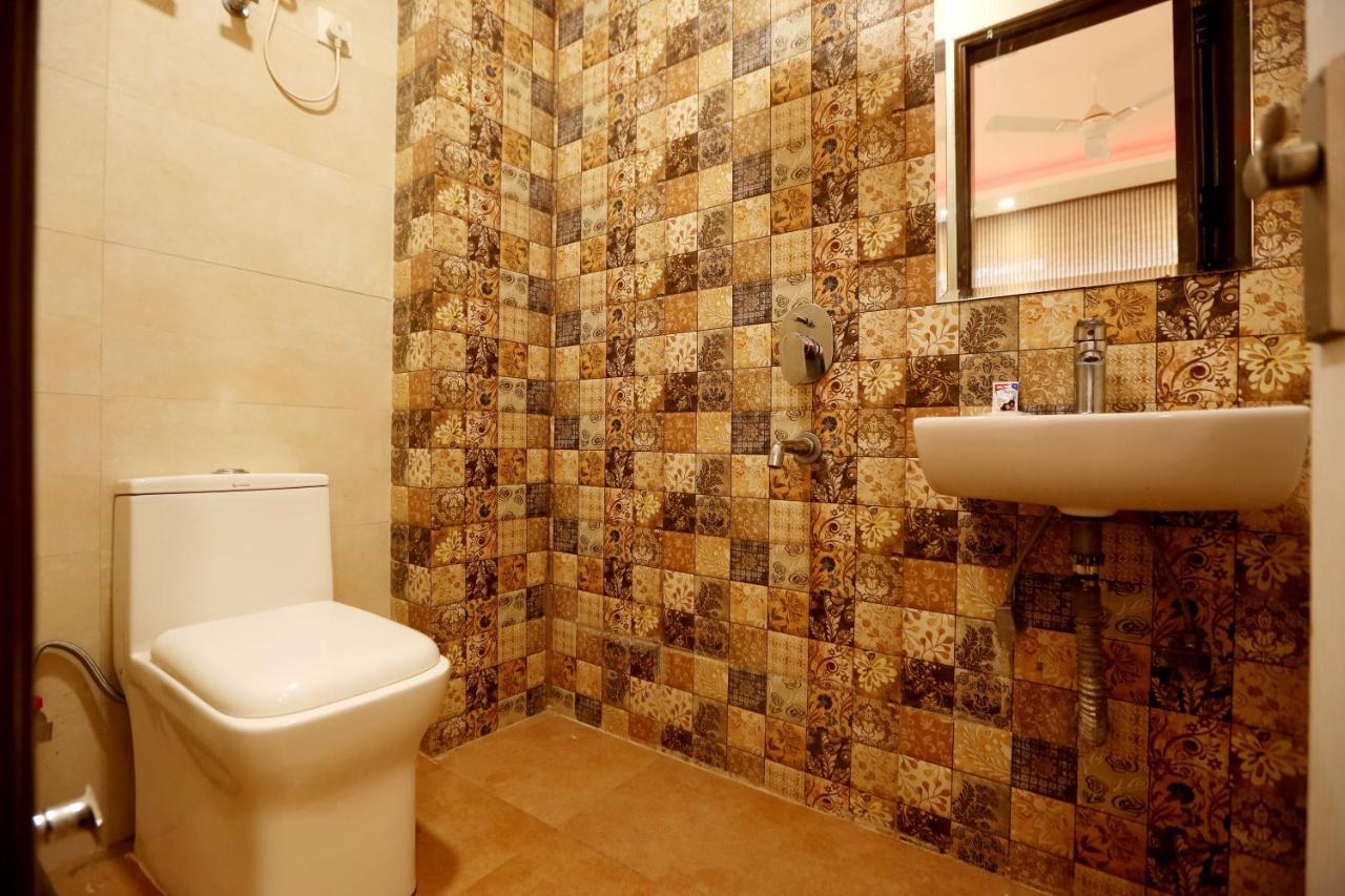 Hotel Square Stay Нью-Дели Экстерьер фото
