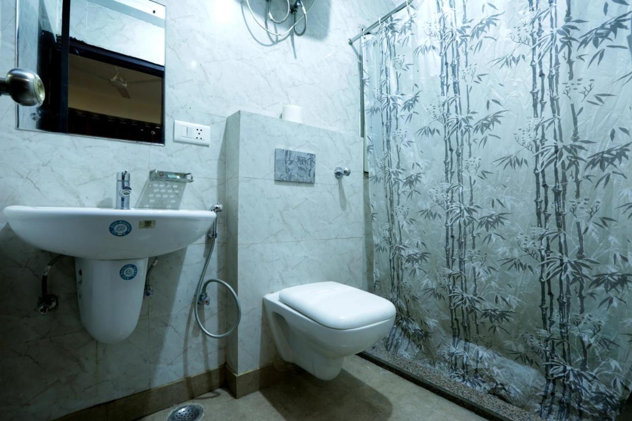 Hotel Square Stay Нью-Дели Экстерьер фото