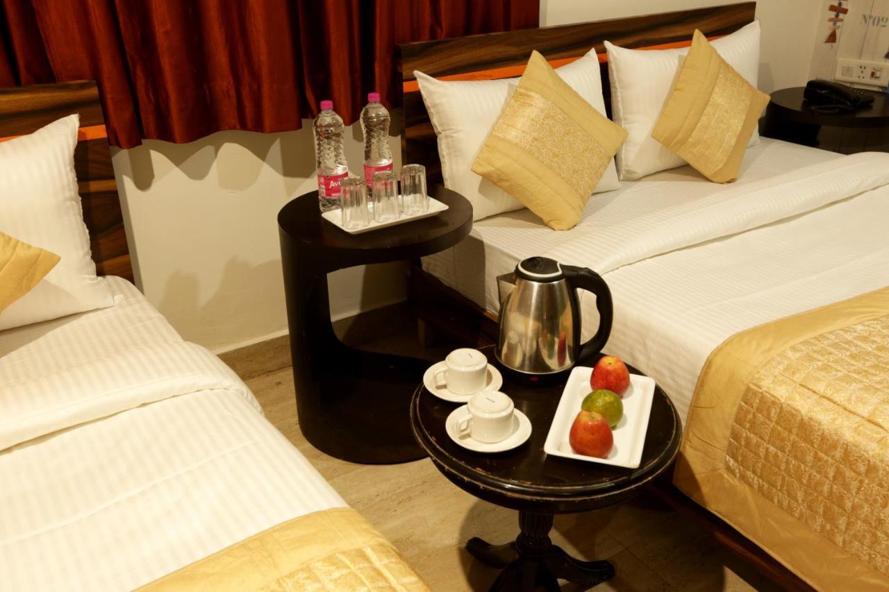 Hotel Square Stay Нью-Дели Экстерьер фото