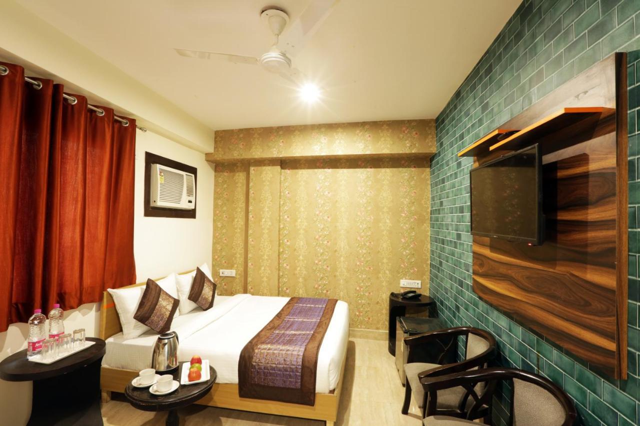 Hotel Square Stay Нью-Дели Экстерьер фото